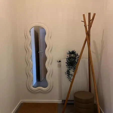 Apartament Zentrales In Ehemaligem Ladengeschaeft Mit Parkplatz In *