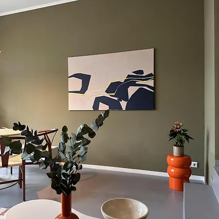 Zentrales In Ehemaligem Ladengeschaeft Mit Parkplatz In Apartman Lipcse