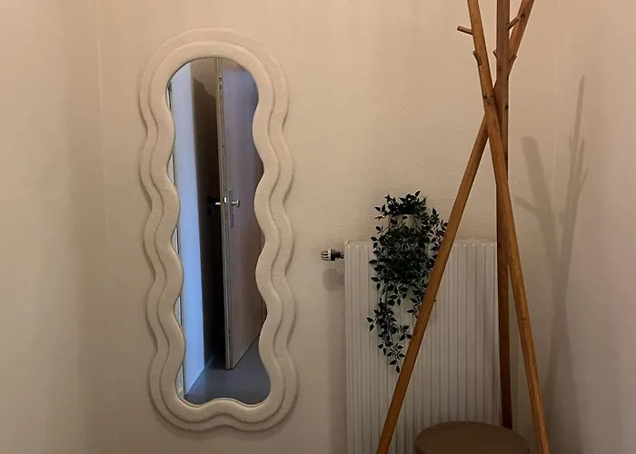 Apartman Zentrales In Ehemaligem Ladengeschaeft Mit Parkplatz In *